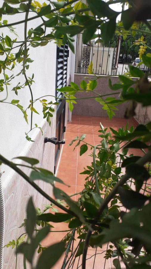Charming Apartment In Mondello Palermo Eksteriør billede